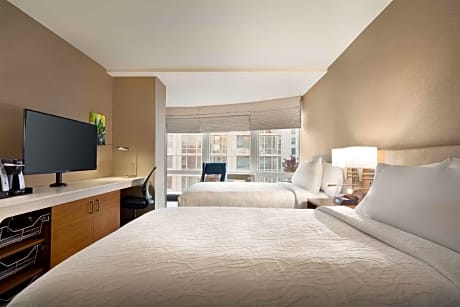 2 Double Beds City View