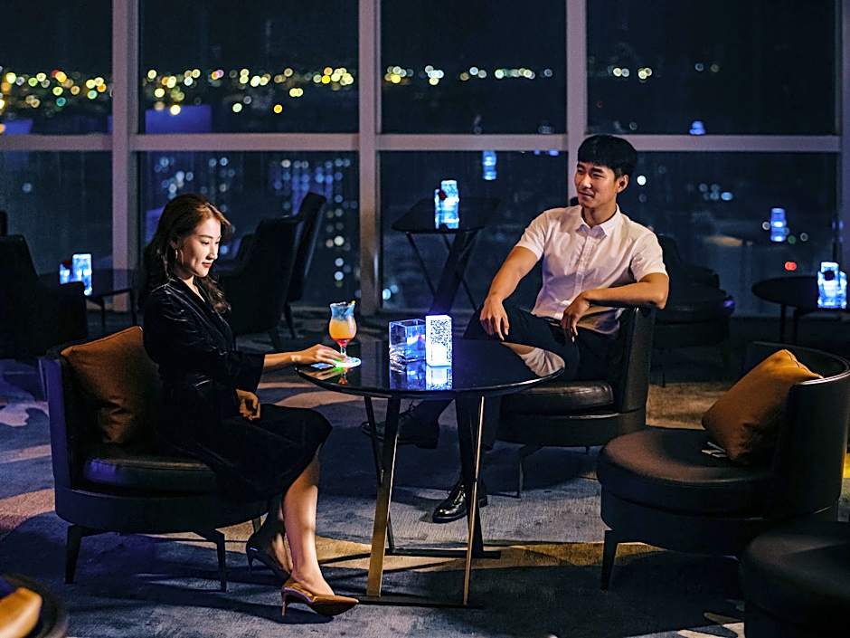 Pullman Yantai Center