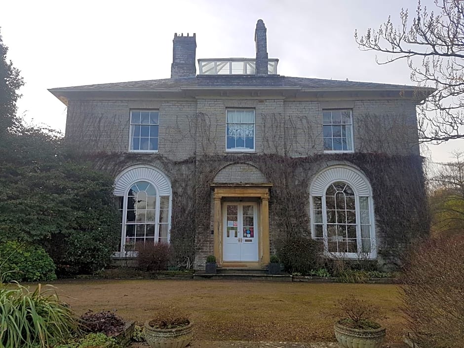 The Lynch Country House