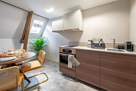 Family penthouse 7-Minutes from Rotterdam Central Newly Build top floor terrace R5