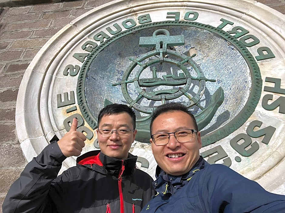 Roots Hotel and Wine Bar