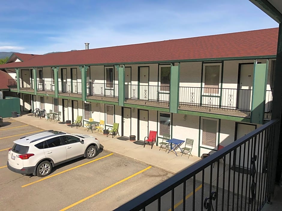 Chase Country Inn