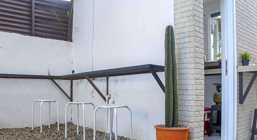 RedDoorz near Exit Toll Pasteur 5