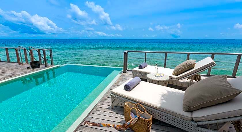 Dusit Thani Maldives