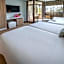 Monica Hotel