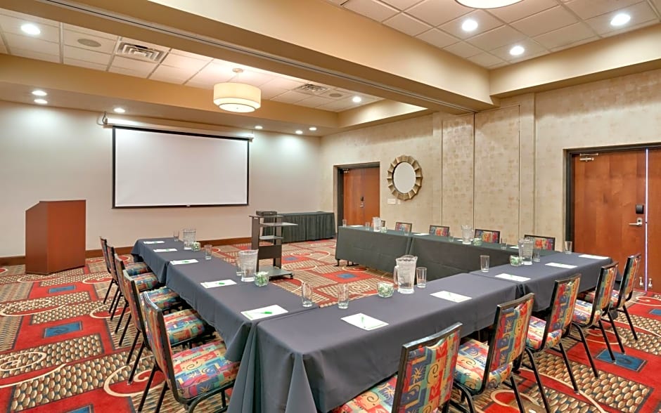 Holiday Inn & Suites Salt Lake City-Airport West By IHG
