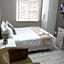 103onWallace Self Catering Guest House