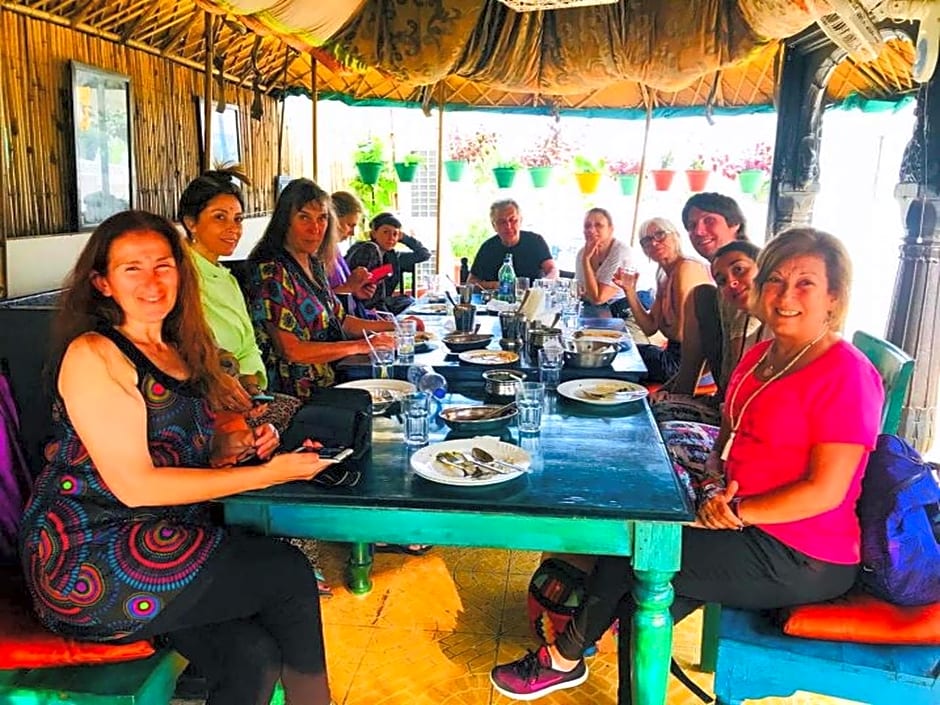 Hotel Pinky Villa - New Delhi Railway Station 