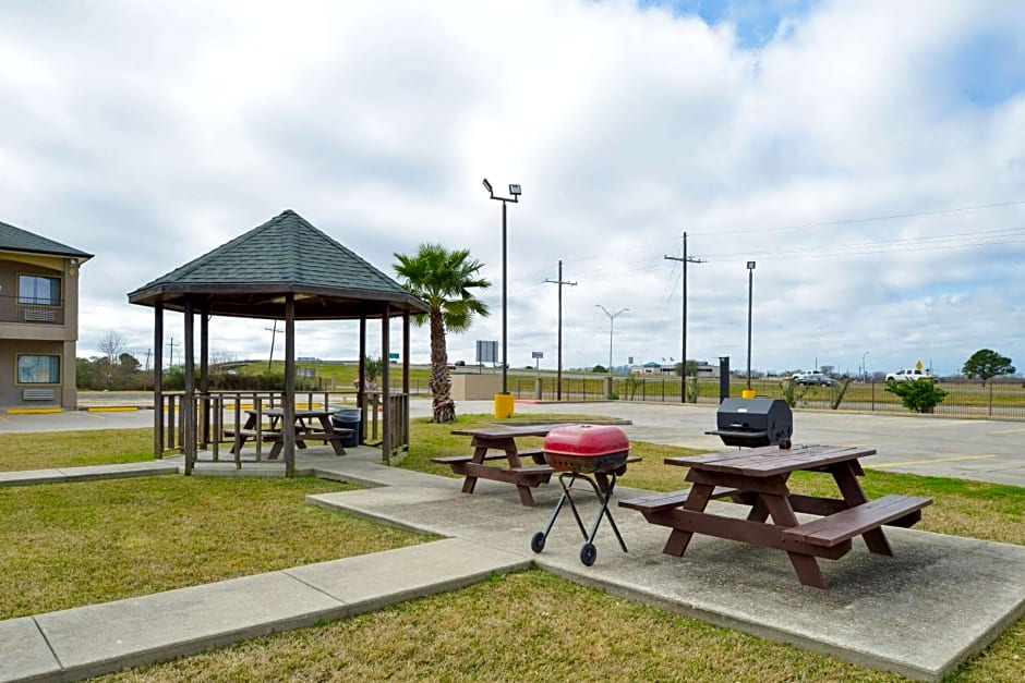 Econo Lodge Inn & Suites Port Arthur near Sabine Pass