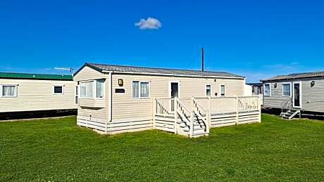 The Burrows Family Retreat, West Sands Holiday