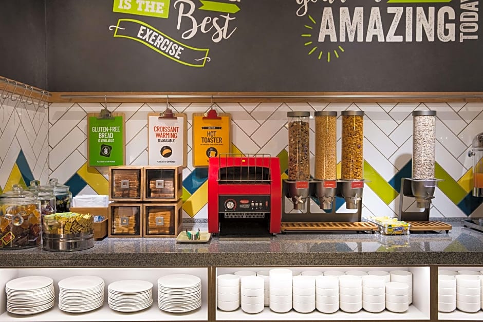 Hampton By Hilton Exeter Airport