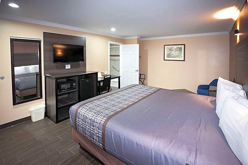 Rodeway Inn Bellflower