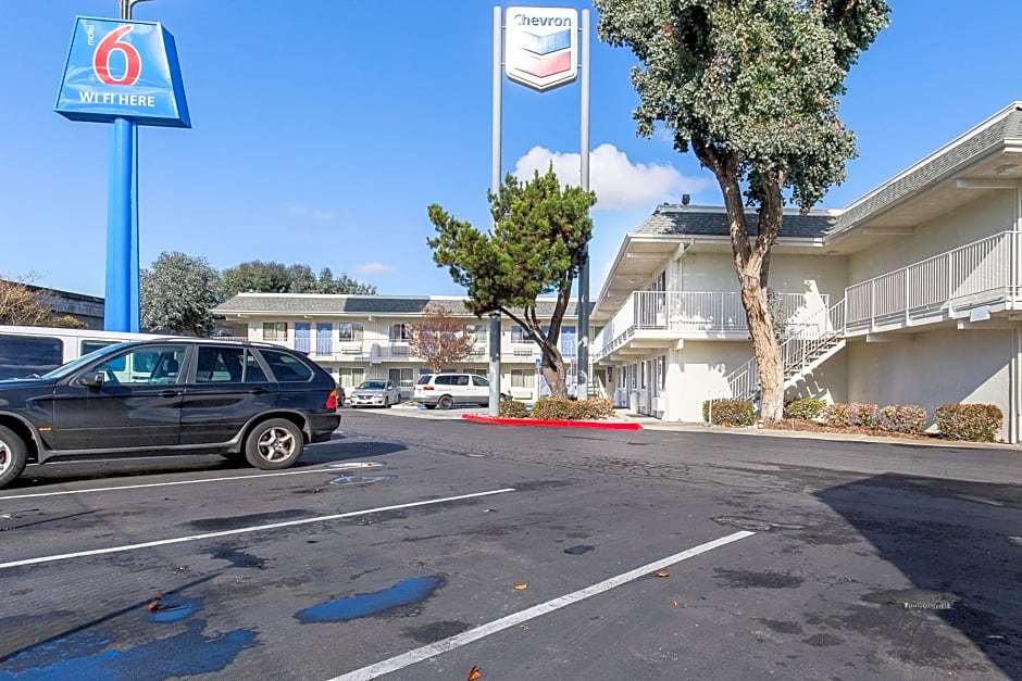 Motel 6 Hayward, CA - East Bay