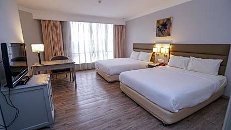 Deluxe Quadruple Room