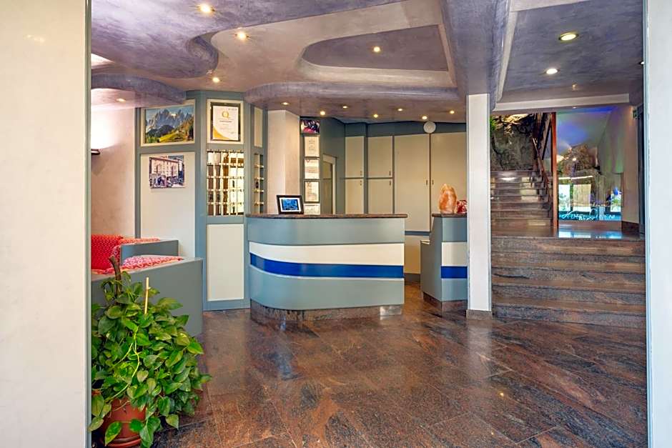 Hotel Careni Villa Italia
