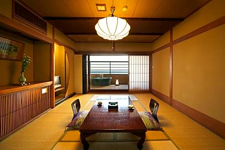 Quadruple Room with Private External Bathroom