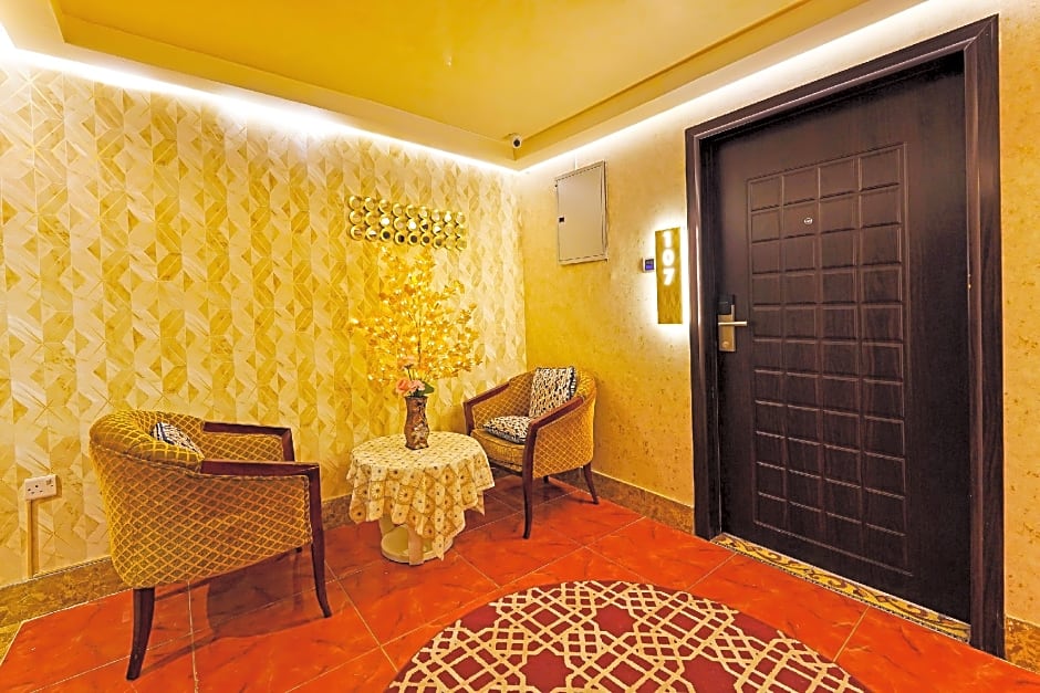 OYO 338 Transworld Hotel