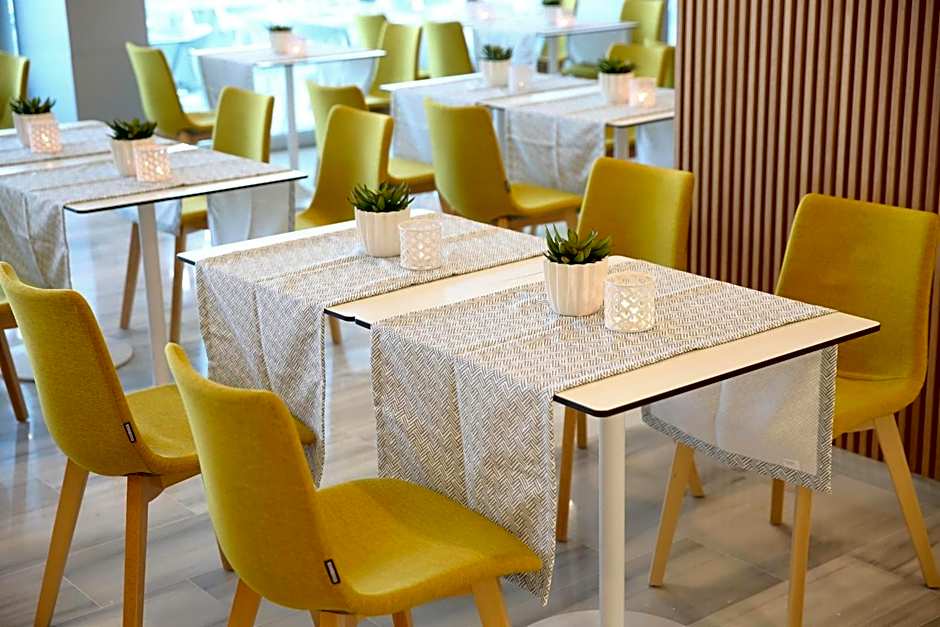 Santa Mónica Suites Hotel