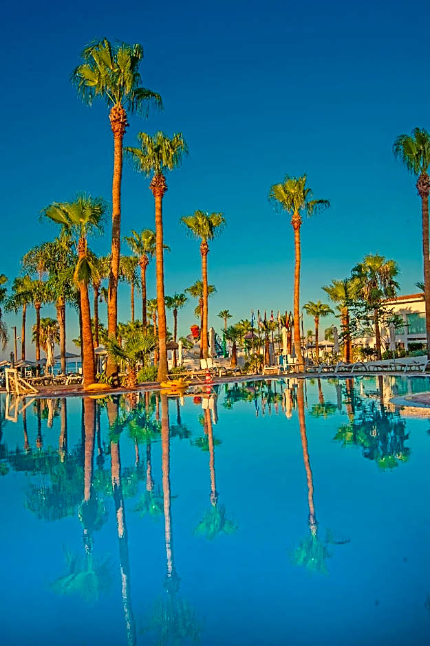 Marlita Beach Hotel Apartments