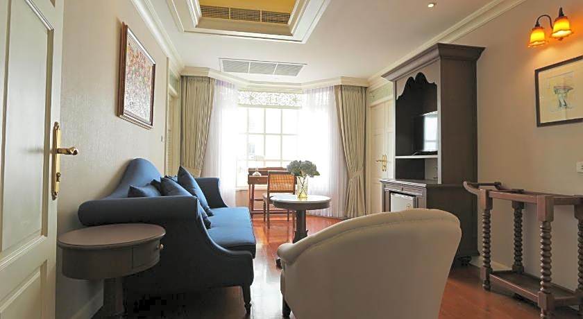 Hiranyakul House Riverside