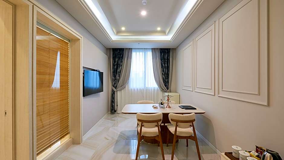 Dubai Hotel