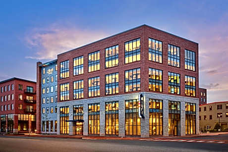 Aloft Portland Downtown Waterfront ME
