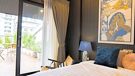 Summer Deluxe Room with King Bed Only