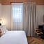 Villa Albi - Machne Yehuda Hotel