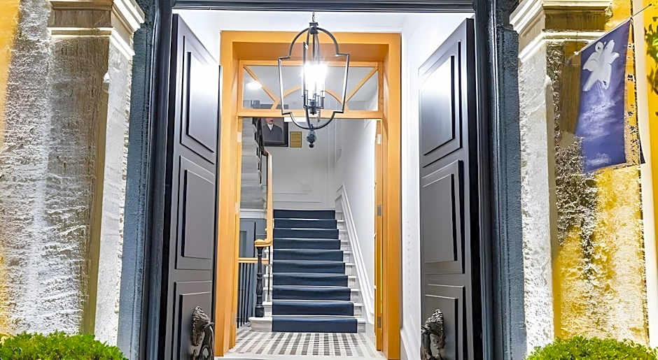 Petros Boutique Hotel