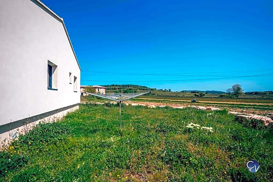 Maison neuve, au cœur des vignes