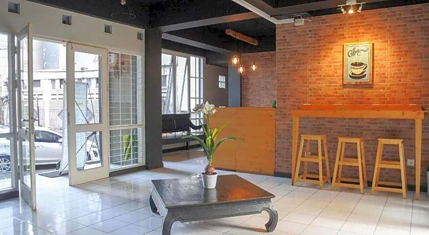 RedDoorz near Exit Toll Pasteur 5