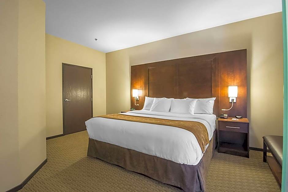 Comfort Suites Saskatoon