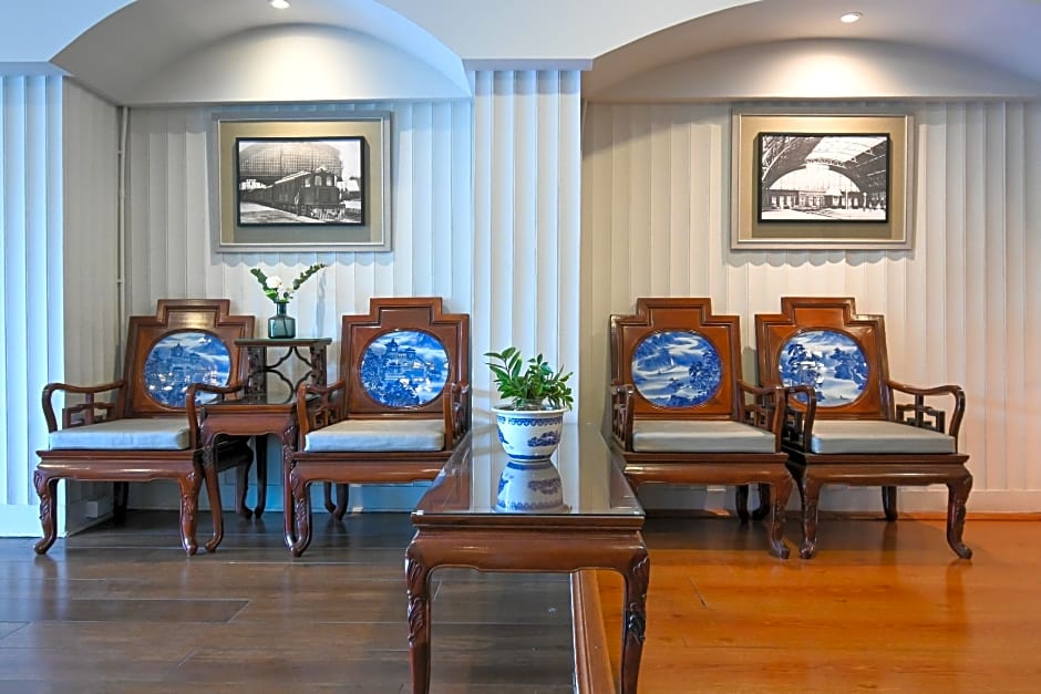 The Krungkasem Srikrung Hotel