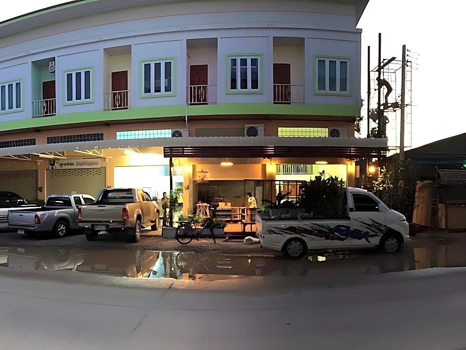 Phangan Barsay Hostel