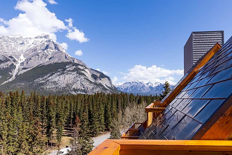 Hotel Canoe and Suites