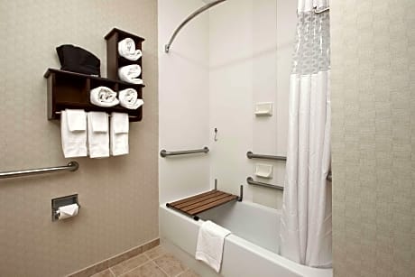 1 King Mobility Access Roll In Shower Nosmok