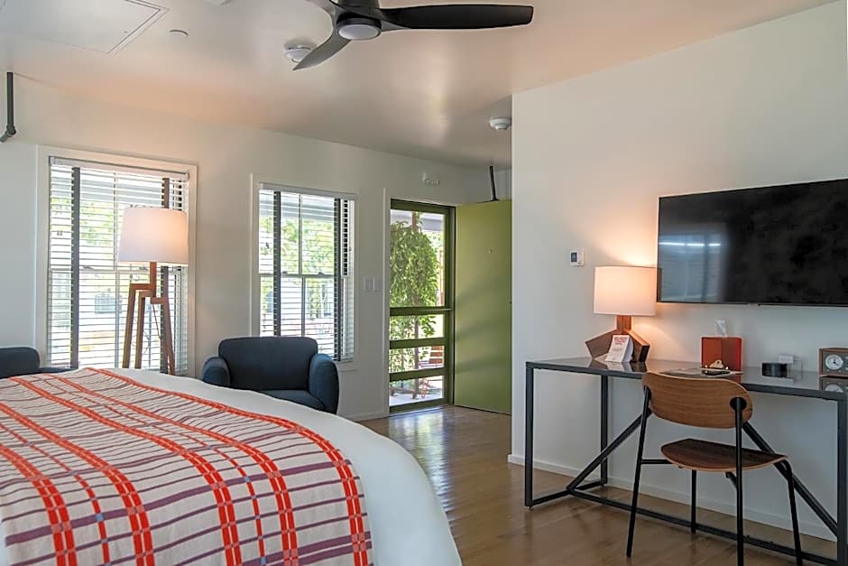 Talbot Commons Hotel