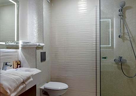 Double Room with Mountain View