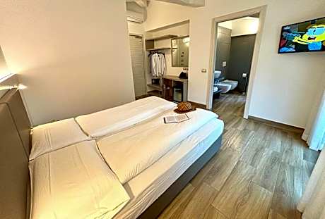 Comfort Double or Twin Room with Mountain view