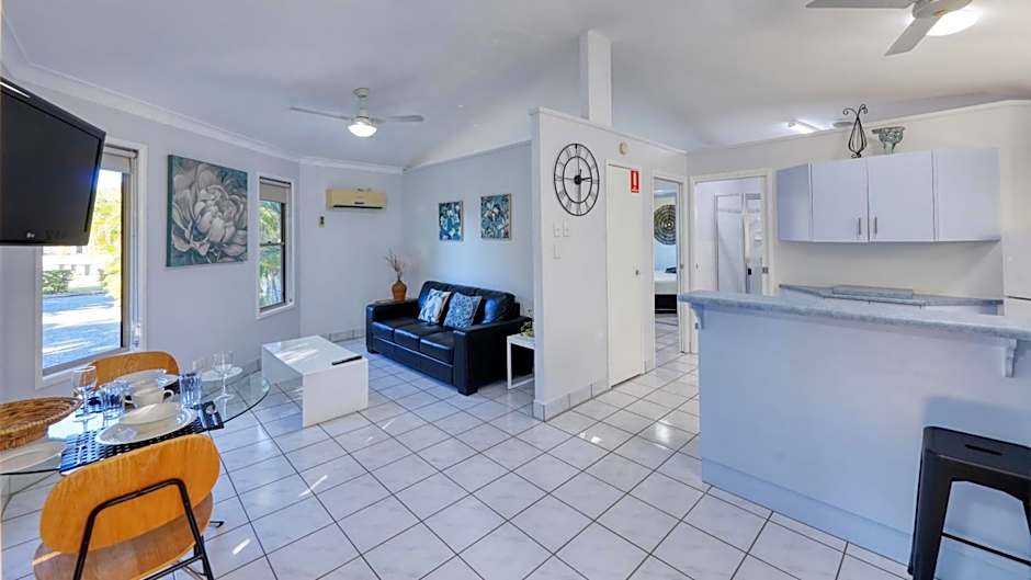 Boyne Island Motel and Villas