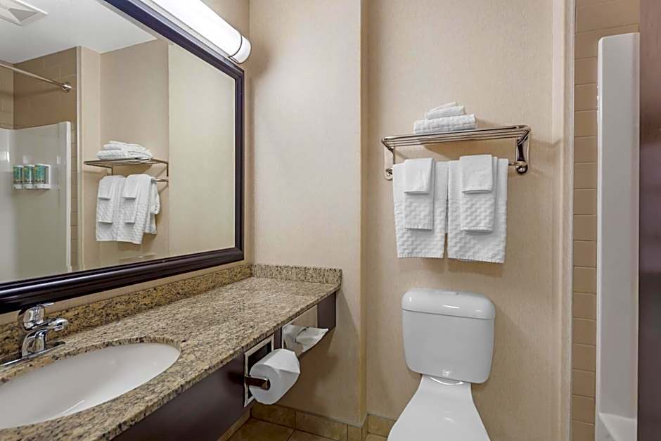 Best Western Bonnyville Inn & Suites