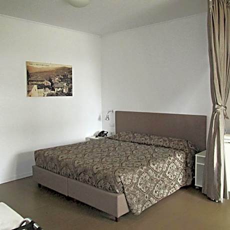 Two-Bedroom Apartment (4 Adults)