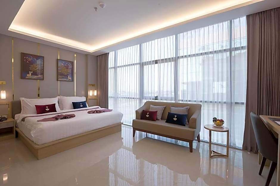 Elegant Airport Hotel