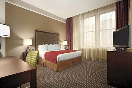 2-Room Executive Suite; 1 King Bed + Conference room; Non-smoking