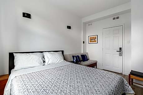 Double Room with Private Bathroom