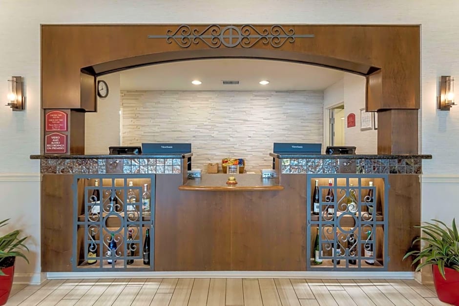 Best Western Plus Vineyard Inn & Suites