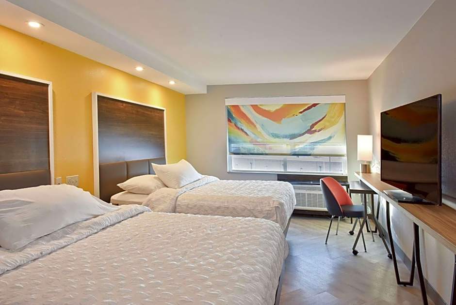 Tru by Hilton Lawrence, KS