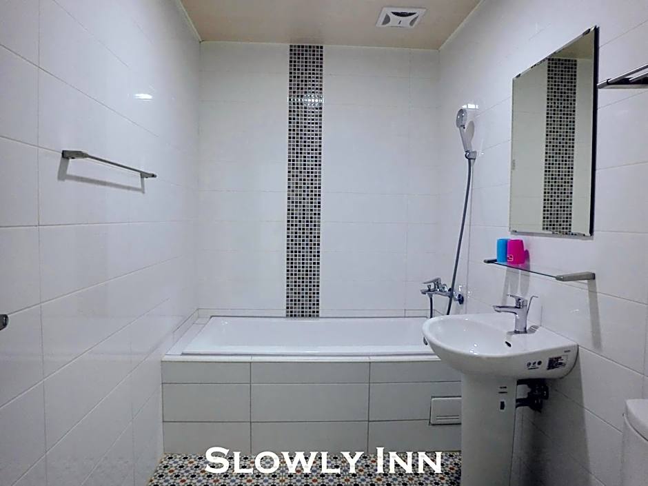 Slowly Inn