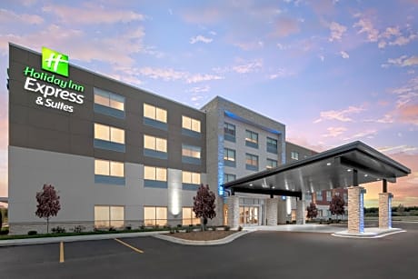 Holiday Inn Express & Suites - Elkhorn - Lake Geneva Area, an IHG Hotel