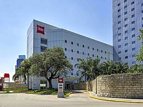 Ibis Monterrey Valle